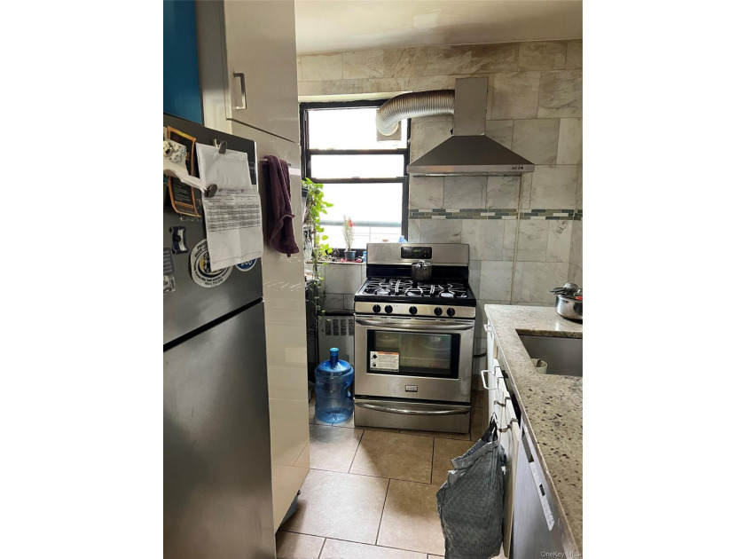 Location! Location! Location! This is a one bedroom Apartment in - photo 7