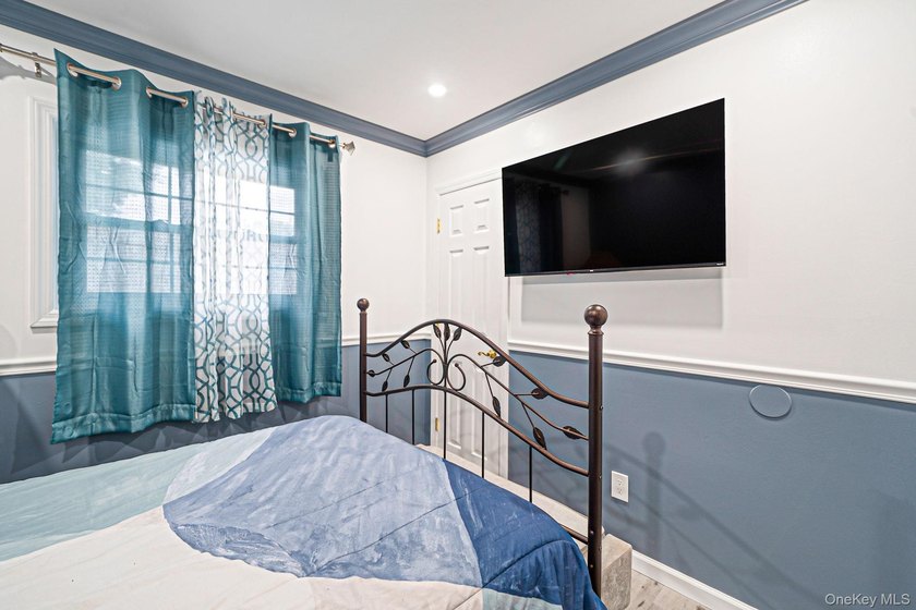 Welcome to 138 River Road, Shirley - a beautifully maintained - photo 15
