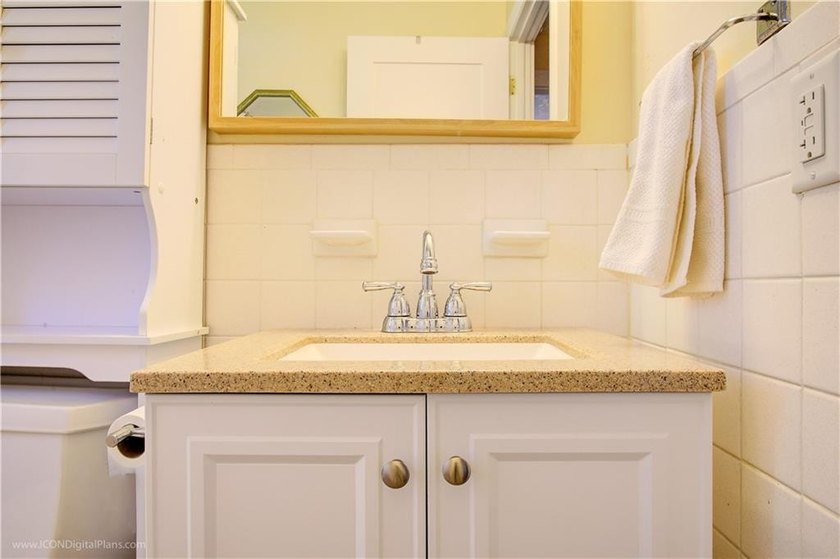 Unbeatable Newport Value: Rare 2-Story Townhouse in Desirable - photo 16