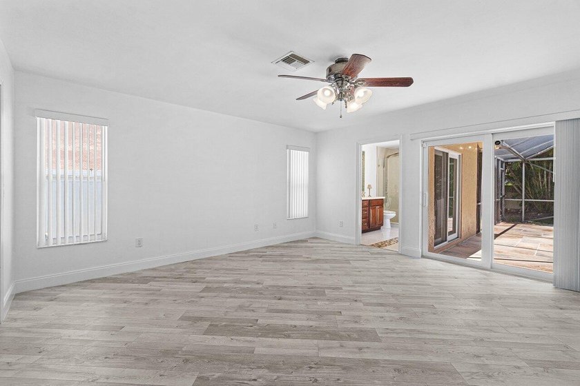Charming guard gated community in East Boca, 1 1/2 miles to - photo 12