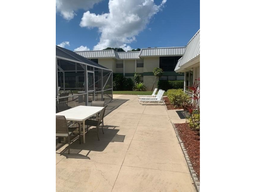 Beautifully updated 2-bedroom, 1-bath second-floor condo in the - photo 21