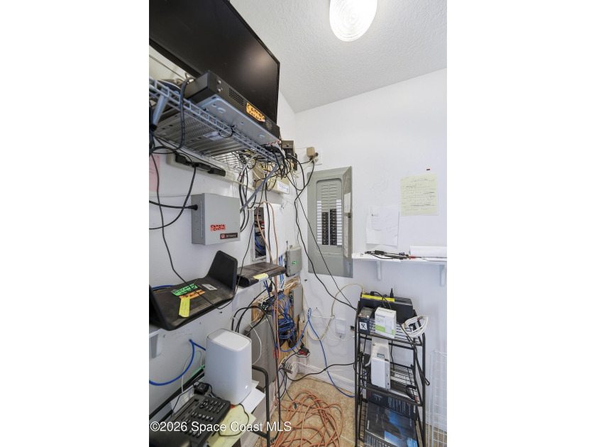 Exceptional opportunity with excellent visibility on approx. 1 - photo 22