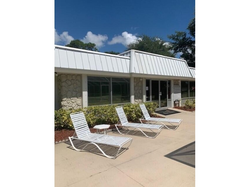 Beautifully updated 2-bedroom, 1-bath second-floor condo in the - photo 24