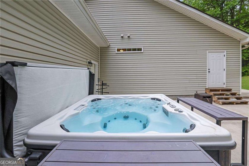 Nestled on a private lot in the quiet Lake Allatoona community - photo 6
