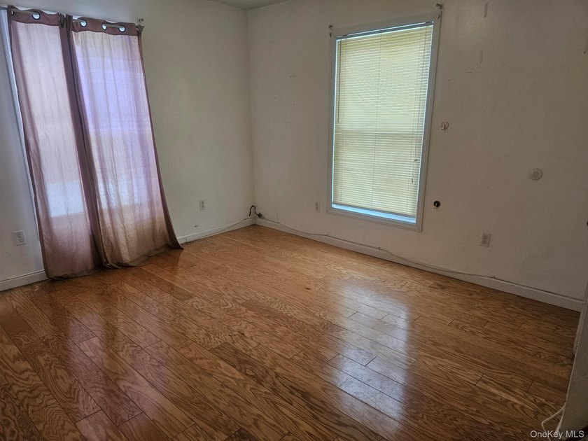 Great Starter Ranch House for 1st Time Buyer with 1,308 Square - photo 6