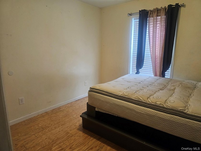 Great Starter Ranch House for 1st Time Buyer with 1,308 Square - photo 7