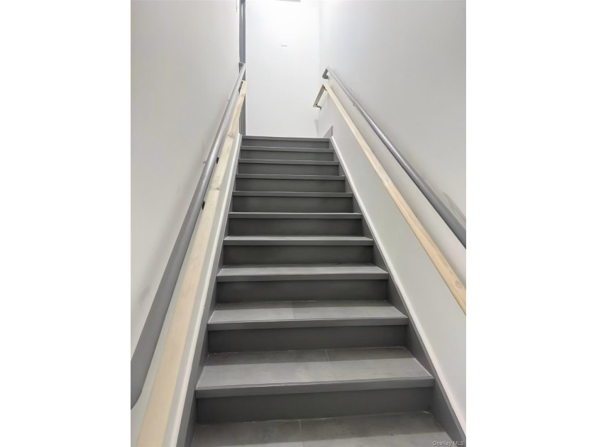 279 Sumpter Street presents an opportunity to acquire a - photo 11