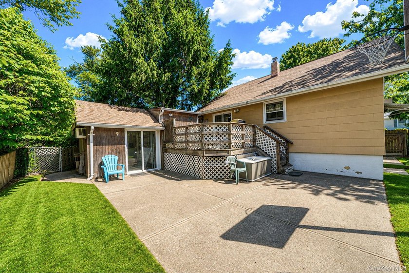 Welcome to this charming 2-bedroom, 2-bath home offering - photo 19