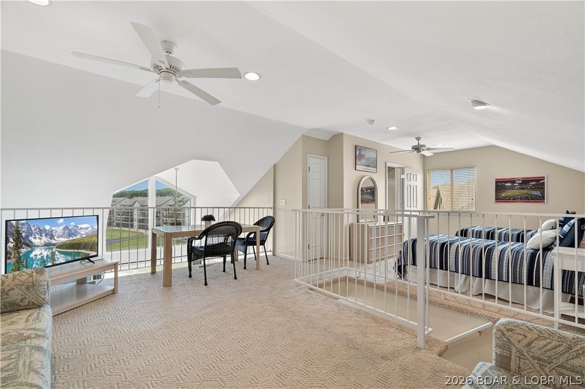 Welcome to lake life at Cedar Glen Condos-where adventure - photo 20