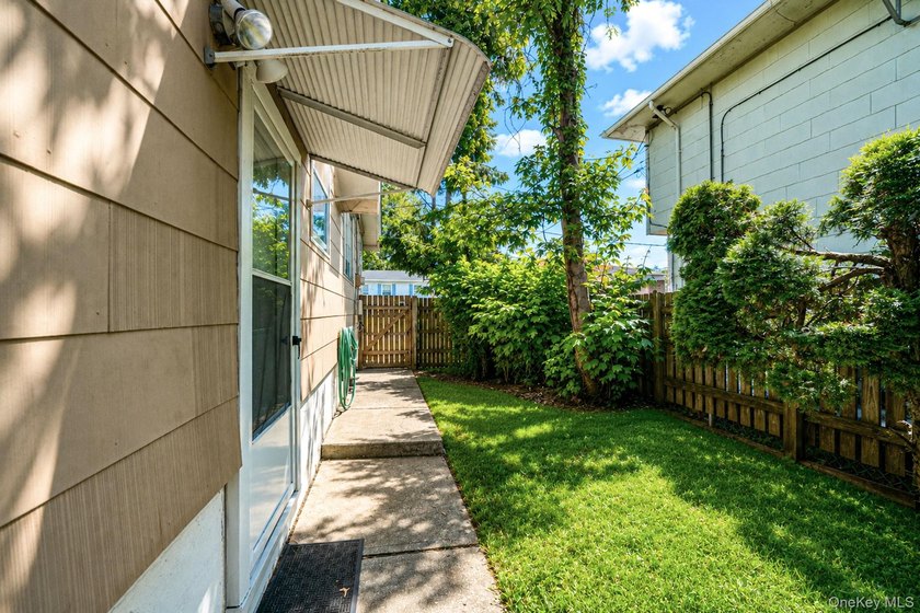 Welcome to this charming 2-bedroom, 2-bath home offering - photo 22