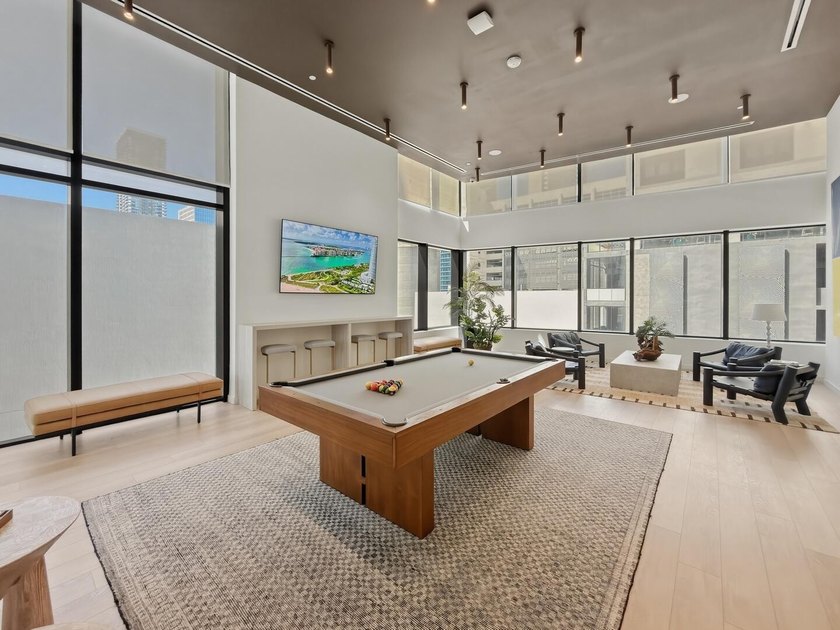 Perched on the 20th floor, this newly completed one-bedroom - photo 31