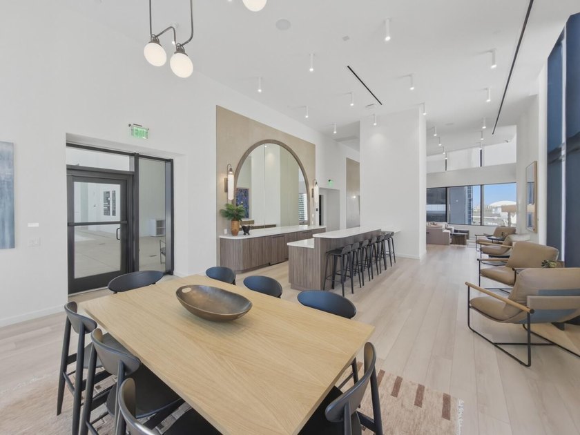 Perched on the 20th floor, this newly completed one-bedroom - photo 36