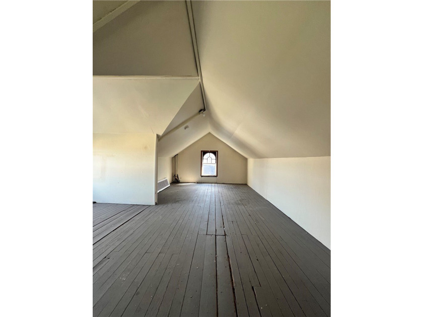 Opportunity awaits at this spacious City of Rochester home - photo 14