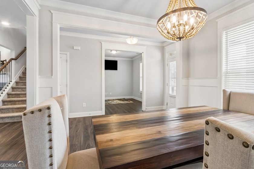 Welcome to this exquisite home situated in the White Oak Park at - photo 19