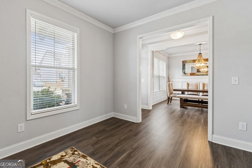 Welcome to this exquisite home situated in the White Oak Park at - photo 21