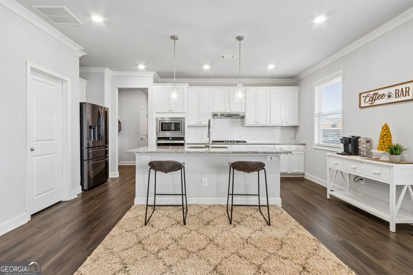 Welcome to this exquisite home situated in the White Oak Park at - photo 29