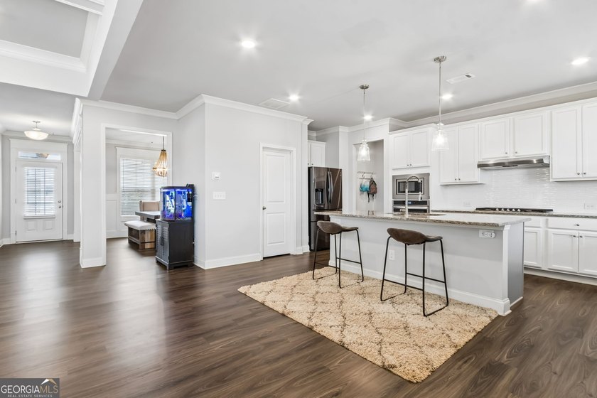 Welcome to this exquisite home situated in the White Oak Park at - photo 37