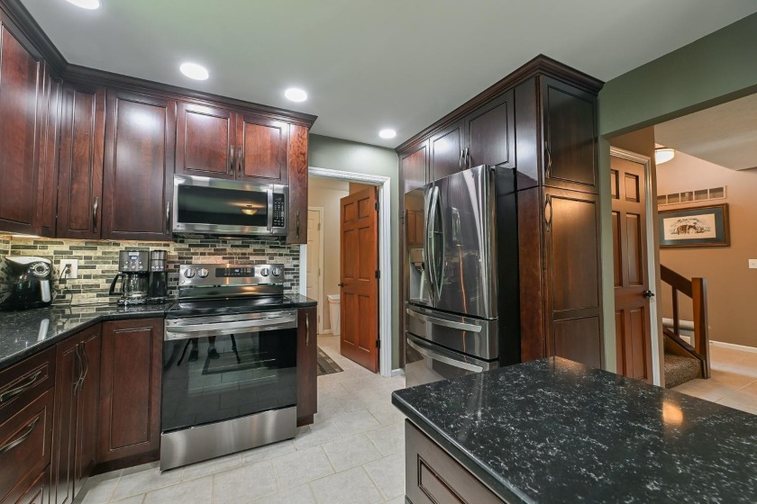 Almost new stainless appliances - photo 11