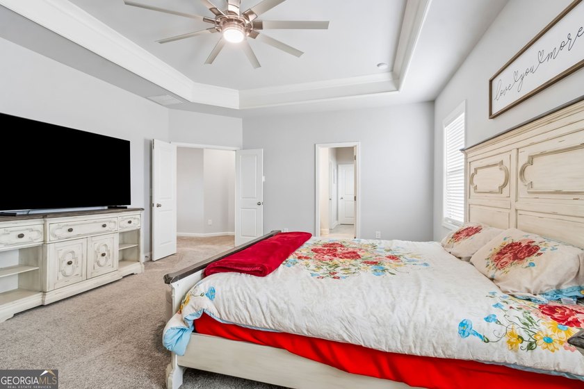 Welcome to this exquisite home situated in the White Oak Park at - photo 44