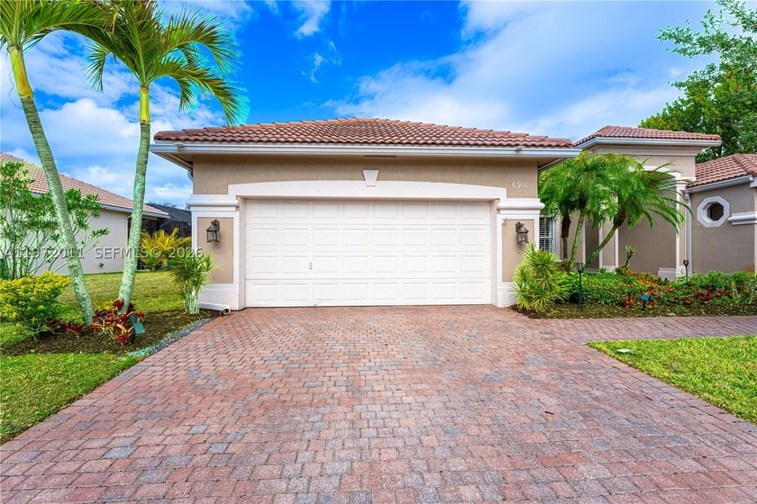 VACANT! Major Reduction! Beautiful 4-bedroom, 3-bath home with a - photo 3