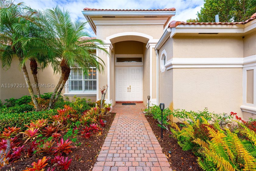 VACANT! Major Reduction! Beautiful 4-bedroom, 3-bath home with a - photo 4