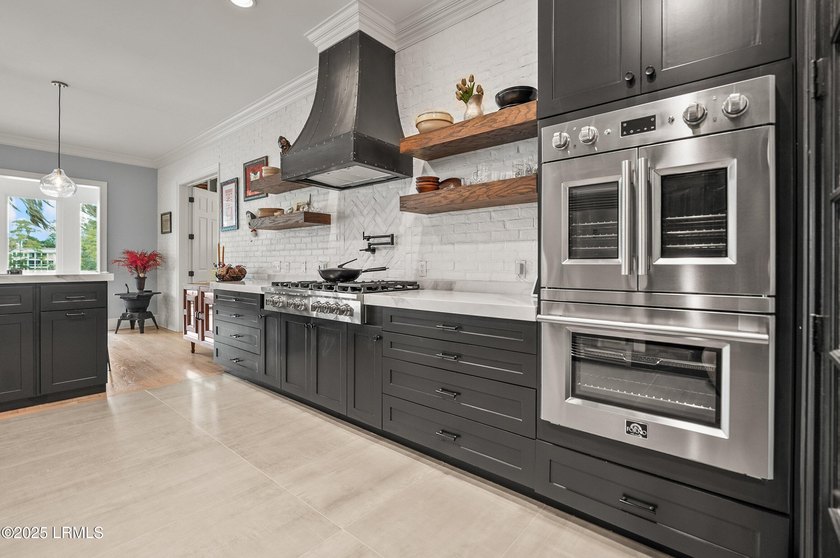Step into the ultimate Lowcountry living experience in this - photo 36