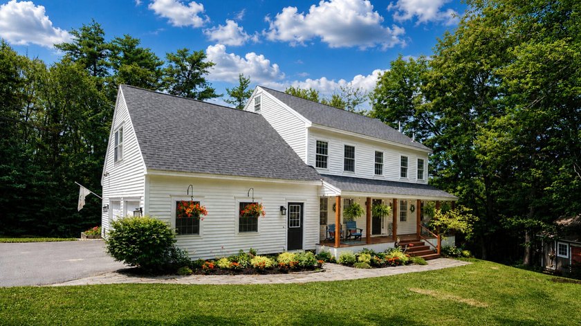 Welcome to 20 Kimberley Circle, nestled in Brunswick's highly - photo 3
