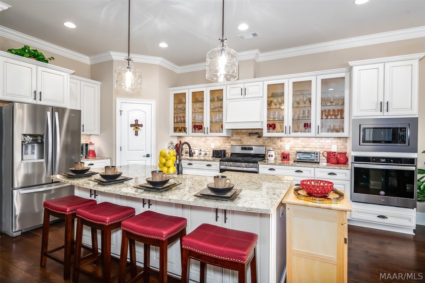 New listing in Breckenridge! This immaculate custom-built home - photo 12