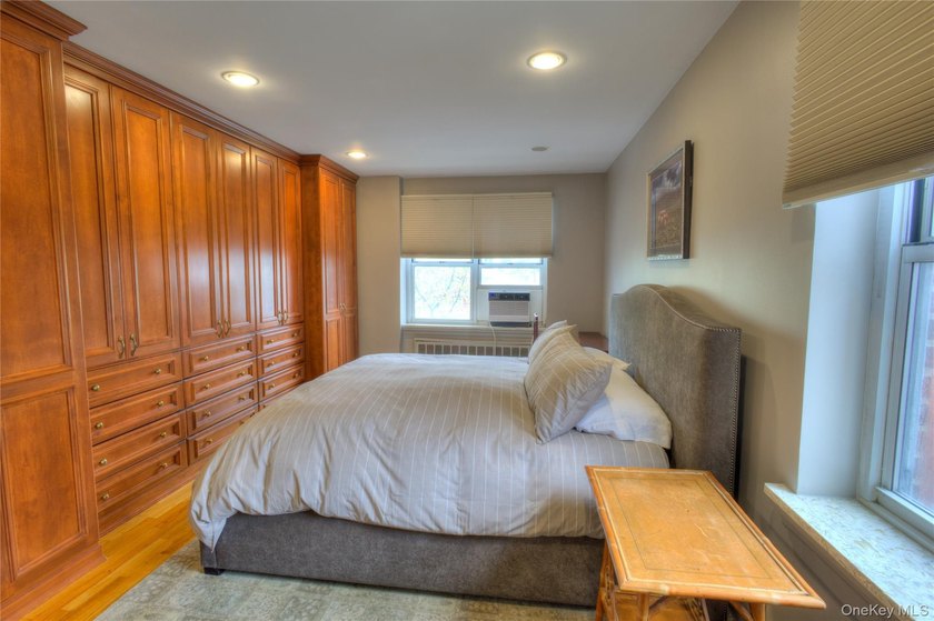 Rarely available TOP (4th) FLOOR 2 Bedroom, 2 Bath residence in - photo 18