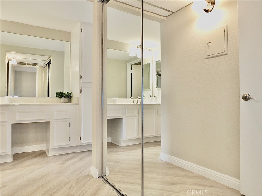 Beautifully updated Bluff Park condo just five blocks from the - photo 18