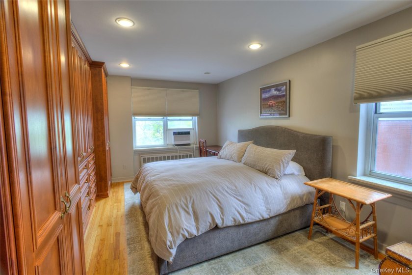 Rarely available TOP (4th) FLOOR 2 Bedroom, 2 Bath residence in - photo 19