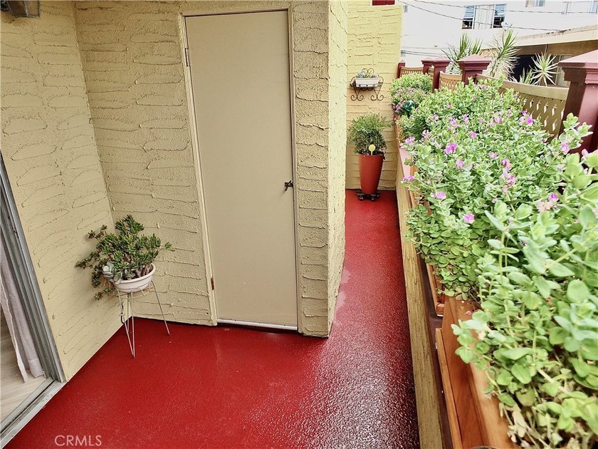Beautifully updated Bluff Park condo just five blocks from the - photo 24