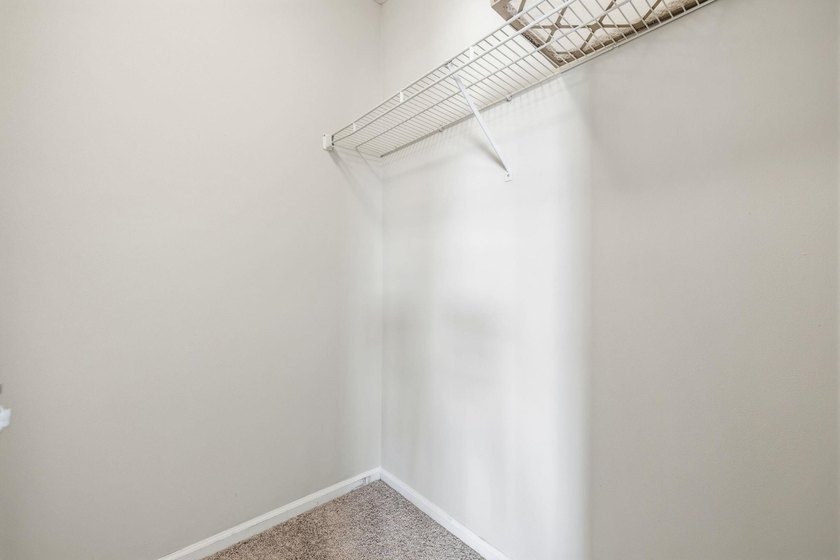 Stylish 3-bedroom, 2-bath condo in a prime location, offering - photo 15