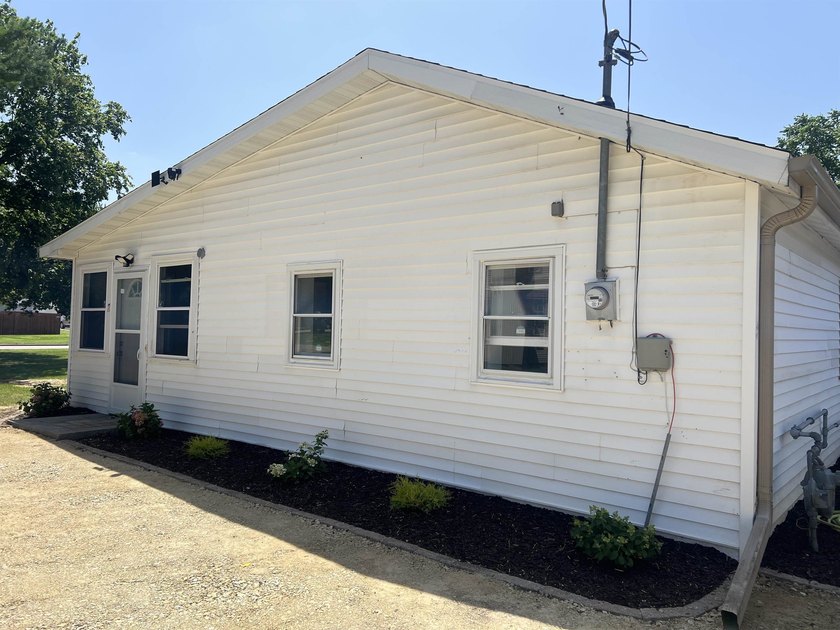 NEW is the word for this charming home! Built in 1948 and - photo 18