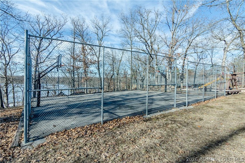 The Knolls is a great complex and this is a nice unit with a - photo 32