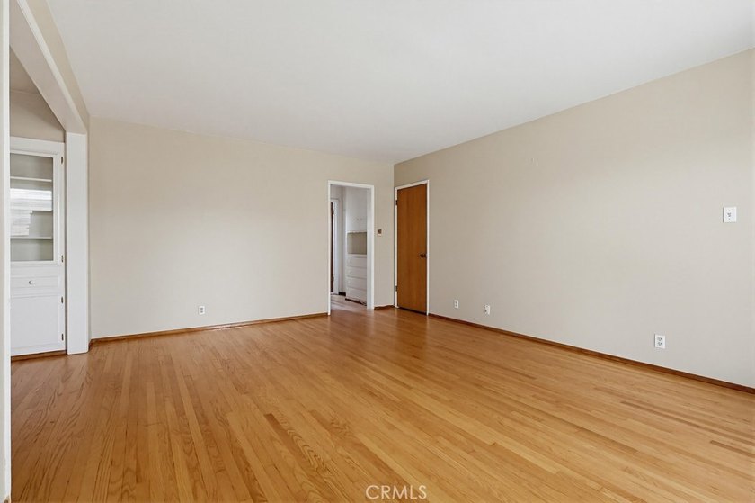 Don't miss this cute 1 bedroom, 1 bath condo, 3 blocks from the - photo 11