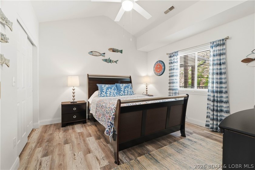 This is the kind of lake condo people wait for-top-floor views - photo 16