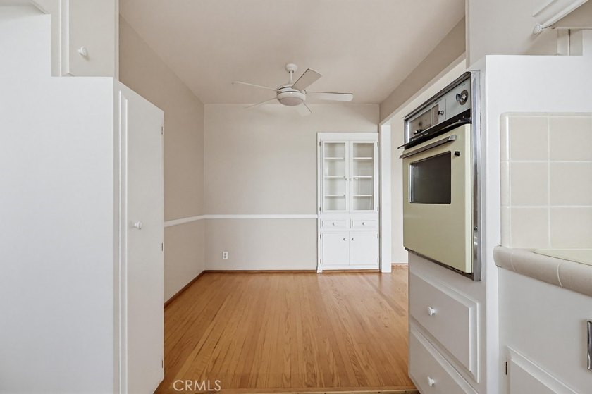 Don't miss this cute 1 bedroom, 1 bath condo, 3 blocks from the - photo 27