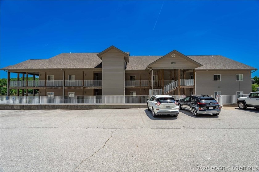 This is the kind of lake condo people wait for-top-floor views - photo 32