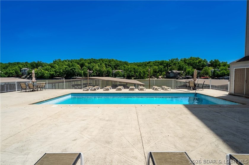 This is the kind of lake condo people wait for-top-floor views - photo 35