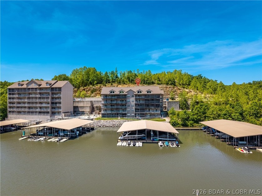 This is the kind of lake condo people wait for-top-floor views - photo 40