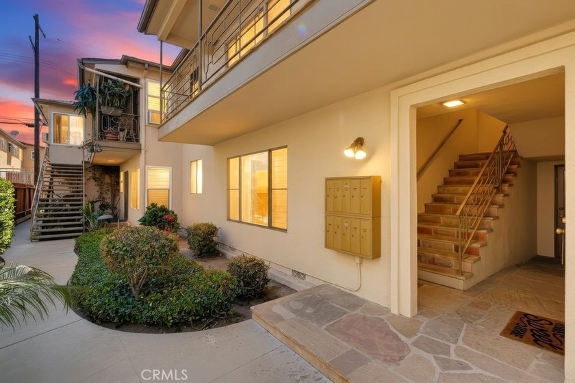 Don't miss this cute 1 bedroom, 1 bath condo, 3 blocks from the - photo 44