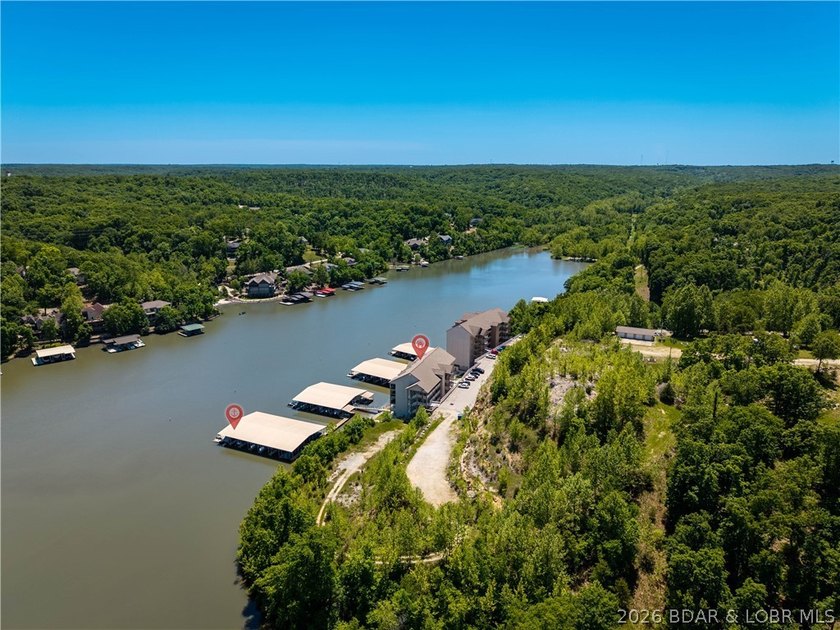 This is the kind of lake condo people wait for-top-floor views - photo 48