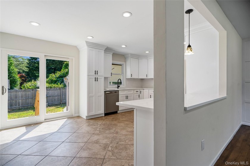 Welcome to this beautifully renovated 4-bedroom, 2-bath Cape - photo 15