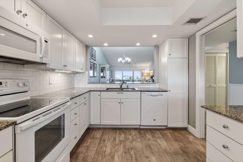 Premier Location overlooking the Intracoastal! This Top-Floor - photo 16