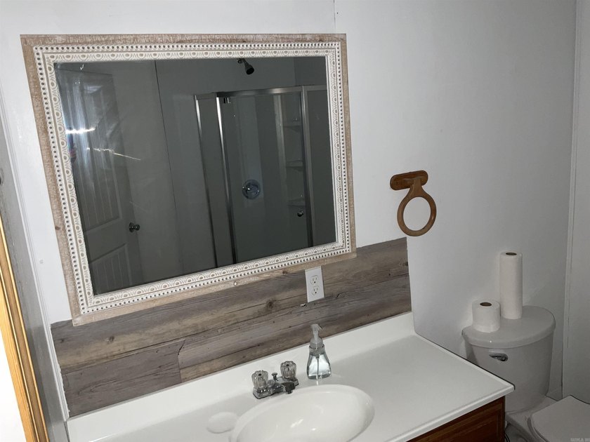 MOTIVATED SELLER !!!! Corner Lot Super cute home with a metal - photo 17