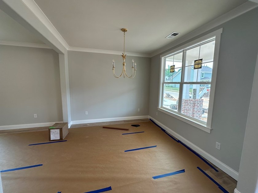 Popular Douglas B plan with 3 main level beds &amp; 2 full baths! - photo 17