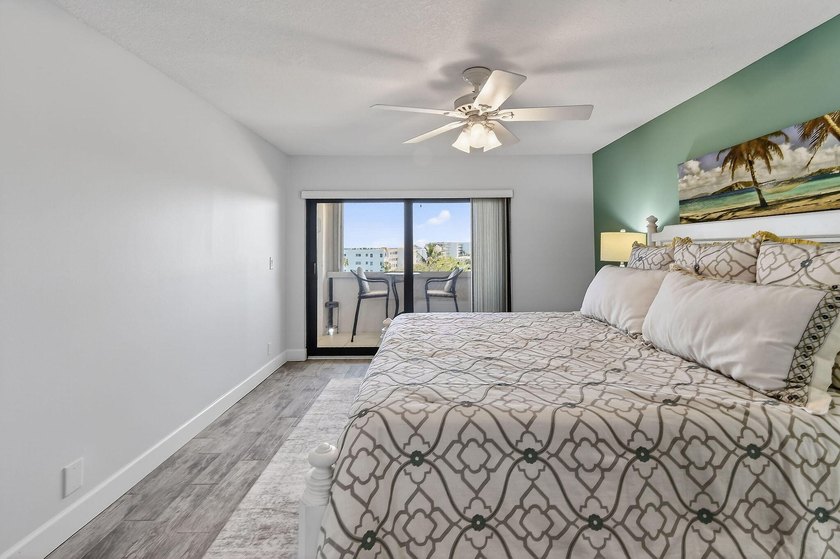 Premier Location overlooking the Intracoastal! This Top-Floor - photo 21