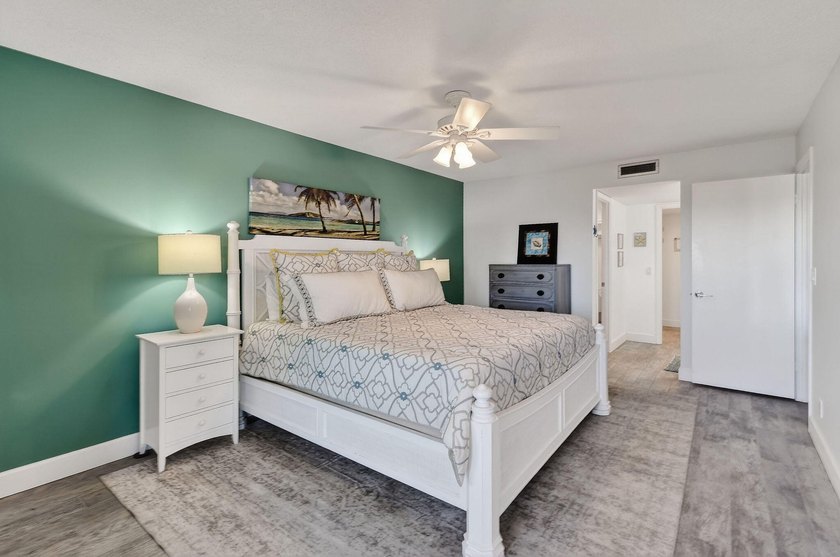 Premier Location overlooking the Intracoastal! This Top-Floor - photo 22