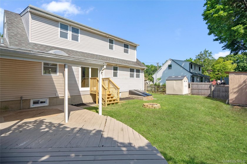 Welcome to this beautifully renovated 4-bedroom, 2-bath Cape - photo 27